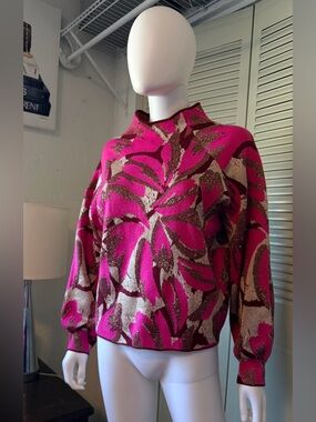 Anthropologie Beatriz Knit Sweater Pink Print w/ Gold Thread Accents – Size M
